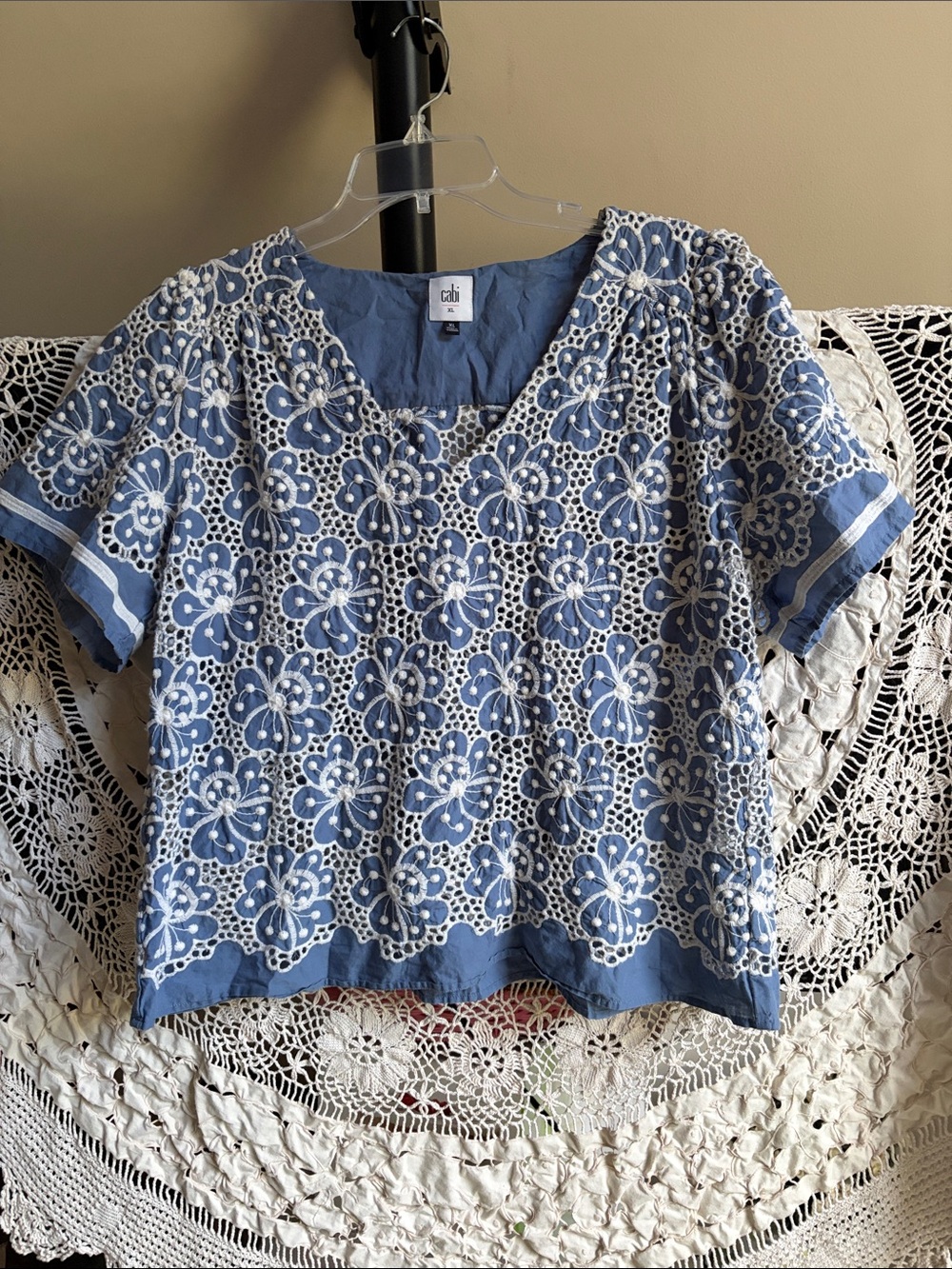 Cabi Blue Embroidered Floral Short Sleeve Top size XL